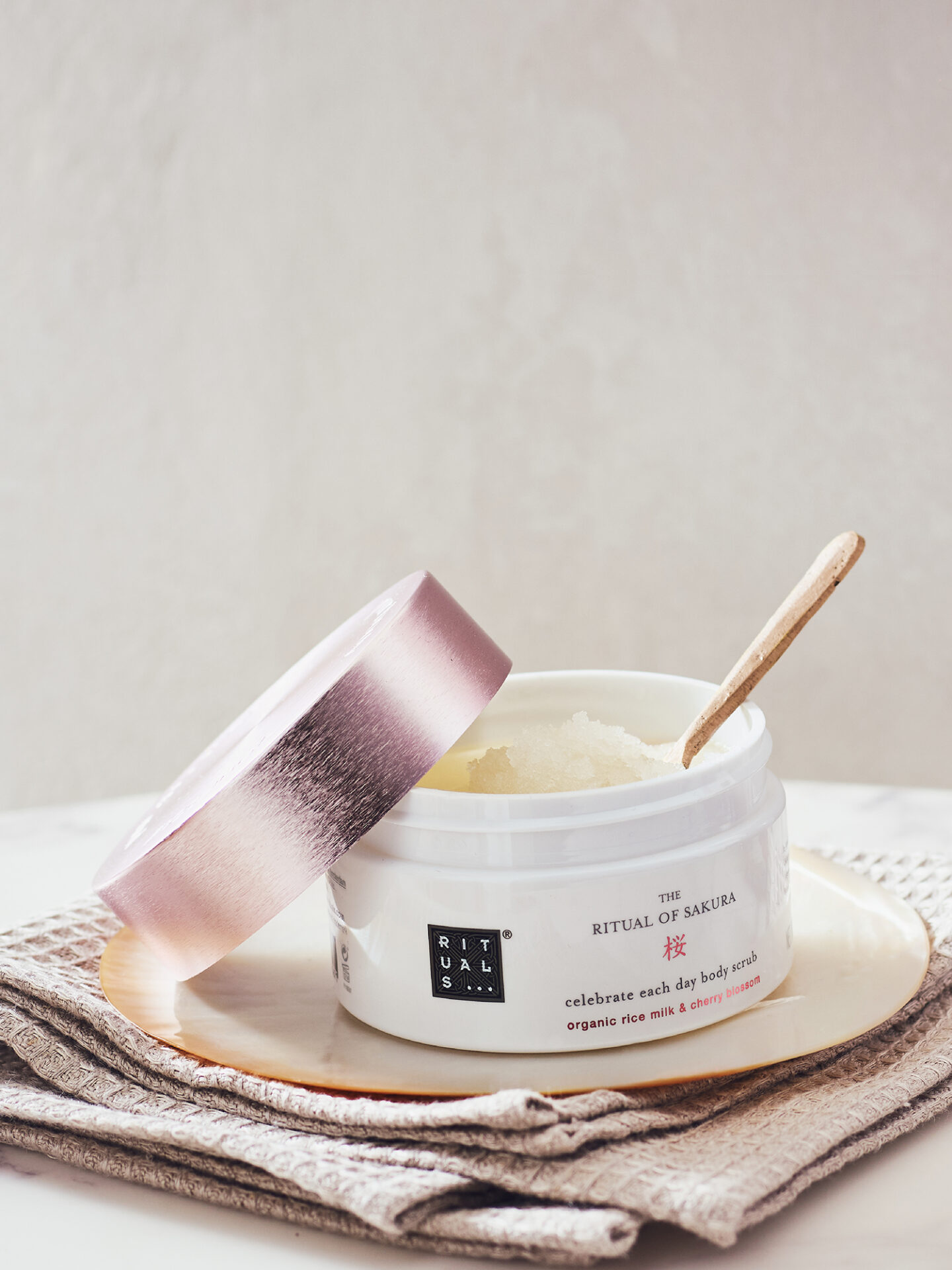 rituals-the-ritual-of-sakura-body-scrub-250g-1808-767-0250_2