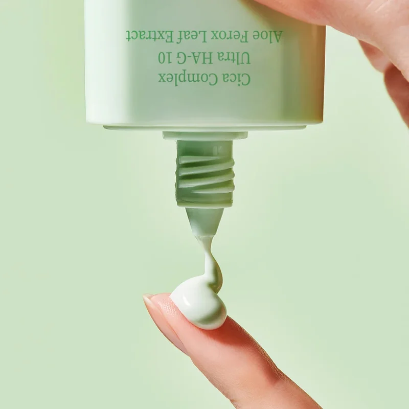 zaspokiilyva-sontsezakhysna-syrovatka-dlia-oblychchia-tocobo-cica-calming-sun-serum-spf50-pa-50-ml-94226429398441